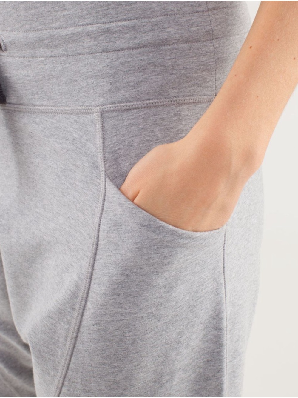Lululemon Liberty Crop Heathered Fossil Gray Drawstring Jogger Capris - Picture 5 of 16